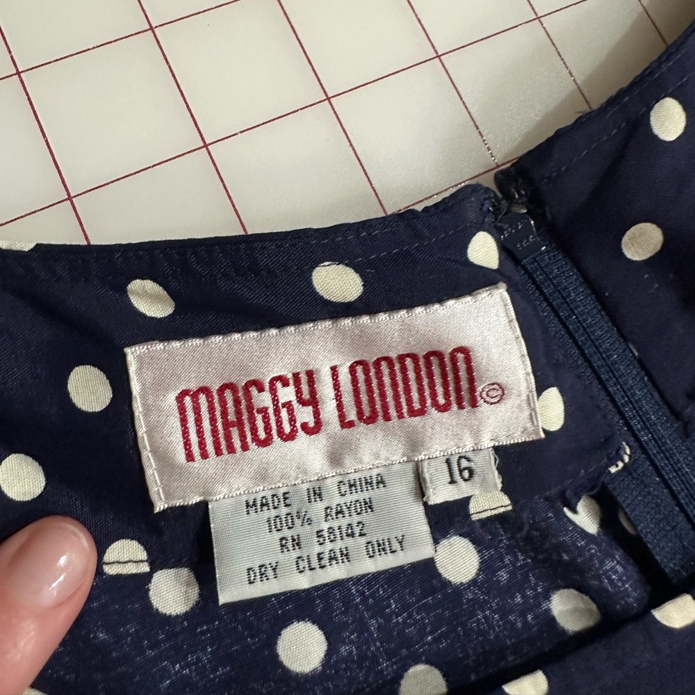 Maggy London dark navy blue and white polka dotted vintage dress size 16 - Picture 12 of 16
